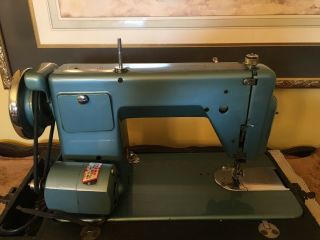 Vintage Morse - Dial Teal R5L Sewing Machine With Storage Case 5