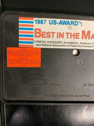 Glock Vintage Model 17L Tupperware Box / 1987 Us Award Sticker 10