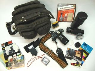 Nikon Em 35mm Film Camera F3.  5,  28 - 80mm F80 - 200m 2 Lenses Speedlight Bag Vintage