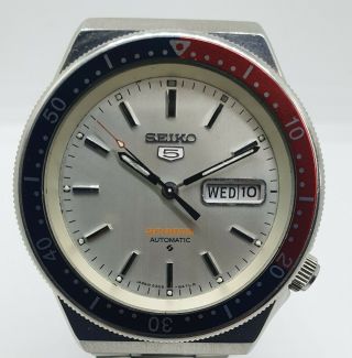 Vintage Seiko 5 Sports Automatic Diver Watch