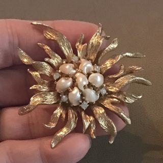 Vintage Brooch Signed Boucher Starburst Flower Baroque Style Pearl & 1 Earring. 8