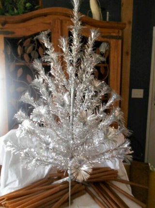 Vintage Pom Pom Royal Pine Aluminum Silver Christmas Tree 4.  5 Ft Box 41 Branches