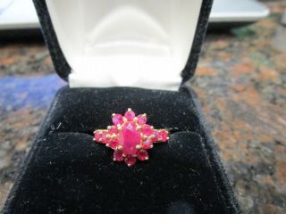 Vintage 14k Gold Ruby Flower Ring Classic Style 4gr