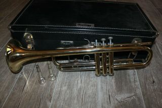 Vintage Blessing Usa Trumpet With Case & Two Mouthpiece