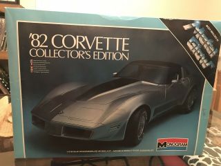 Vintage Monogram 1982 Corvette Collectors Edition 1:8 Scale Model Kit, .