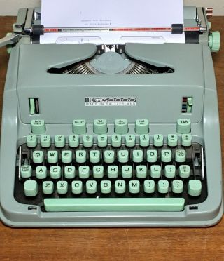 Vintage Hermes 3000 Portable Typewriter and Case 2