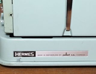 Vintage Hermes 3000 Portable Typewriter and Case 6