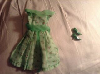Vintage Barbie Modern Art dress tagged includes orig green spike heels 6