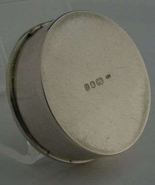 QUALITY ENGLISH SOLID STERLING SILVER SNUFF or PILL BOX 2000 5