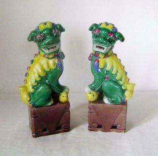 Pair Vintage Chinese Porcelain Dog Of Foo Figures: 20 Cm High: Polychrome Glazes
