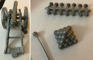 SILVER PLAY SET CANNON WITH RAM RODS CANNON BALLS ON SPRUE EX 2