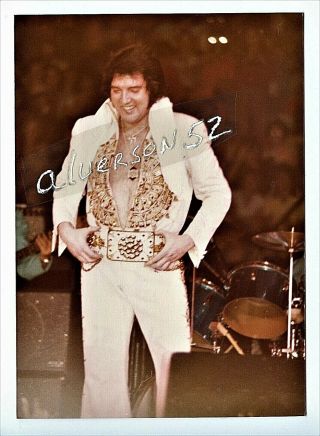 Elvis Presley Vintage Concert Photo - Cincinnati,  Oh - June 25,  1977