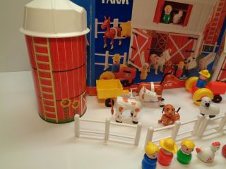 VINTAGE Fisher Price Little People 915 FARM PEOPLE ACCESSORIES & BOX 4