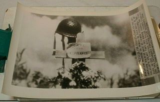 Wwii Associated Press Wire Photo Died For France Helmet Hung Wood Cross.  Dsp338