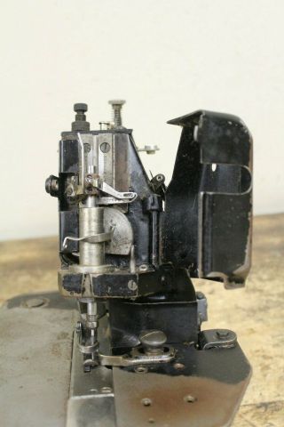 Vintage Union Special 43200 DZ Industrial Denim Sewing Machine 6