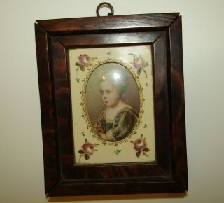 AN ANTIQUE GEORGIAN MINIATURE PORTRAIT PAINTING OF A BABY IN A WHITE HAT 2