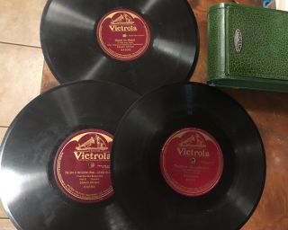 RARE VINTAGE PORTABLE THORENS EXCELDA 78 RPM GRAMOPHONE RECORD PLAYER& 3 Records 12