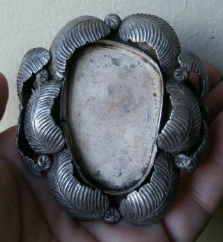 Antique Vintage Navajo Indian Big Heavy Sterling Silver Bracelet Feathers Design