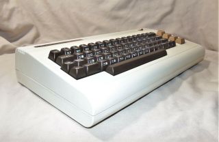 Vtg 1980 Commodore VIC - 20 Personal Computer w Box & Accessories Powers On 8279 4