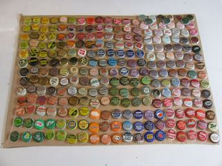 250 plus DIFFERENT VINTAGE OLDER MOSTLY OBSOLETE SODA CAPS CORK AND PL 2