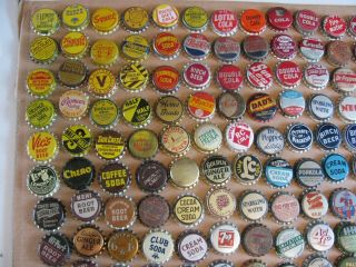 250 plus DIFFERENT VINTAGE OLDER MOSTLY OBSOLETE SODA CAPS CORK AND PL 4