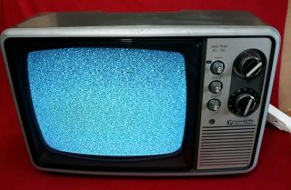 Vintage 1976 Panasonic 12 " Black & White Portable Tv Television Model Tr - 822