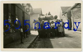 Wwii Us Gi Photo - Local Men & Women Pose By Sherman Tank Bullecourt ? France