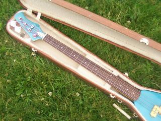 Vintage Hondo Deluxe Series 860 Electric Flying V Bass Guitar RARE COLOR old 4