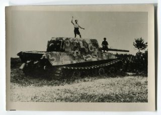 German Wwii Small Size Photo: Kids On Remains Of Jagdtiger Tank Destroyer,  Agfa