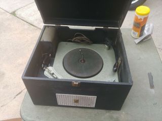 Vintage 1940 Philco Portable Record Player Model X - 1340 - 121 Faux Leather Spins