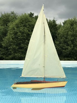 Kyosho Fairwind Rc Vintage Sailboat,  Remote.  See12pics4details.  Make Offer