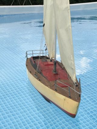 Kyosho Fairwind RC Vintage Sailboat,  Remote.  See12pics4details.  MAKE OFFER 2