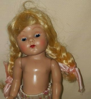 VINTAGE EARLY BLONDE VOGUE GINNY DOLL PAINTED LASH EXC.  W/ BOX $139.  99 7