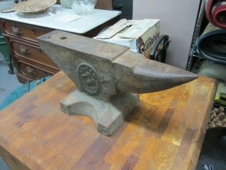 Vintage Vulcan Arm & Hammer Anvil 70 Pound - 2