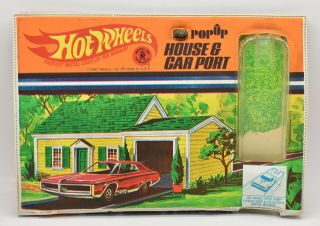 Hot Wheels Vintage Pop Up House & Car Port 1967 Mattel