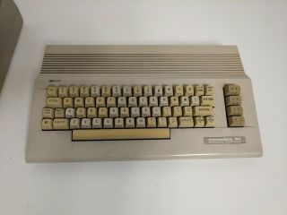 Vintage Commodore 64 Computer [Parts/Repair] Powers On 4
