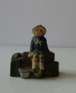 1920 - 1930s Vintage Britains Diecast Lead Girl Sitting On A Trunk
