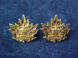 Orig Post Ww2 " Variation " Collar Badges " Canada " General Service " Smaller Size "