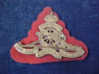 Orig Ww2 Cap Badge " Rca " Royal Canadian Artillery Red Cloth Backing