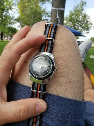 Vintage Delma of Switzerland Automatic 25 jewel,  6 ATM divers watch. 6