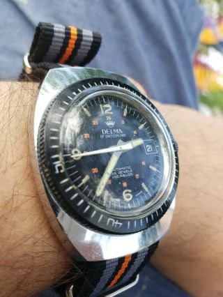 Vintage Delma of Switzerland Automatic 25 jewel,  6 ATM divers watch. 8