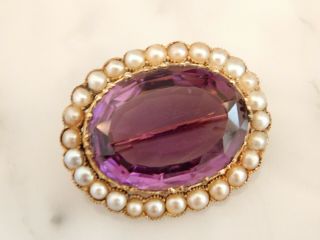 AN EXCEPTIONAL ANTIQUE GOLD OVAL 15.  00 CARAT AMETHYST AND PEARL BROOCH 5