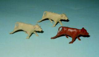 1950 - 60s Marx Western Rodeo Play Set Plastic Running Cow Calves X 3