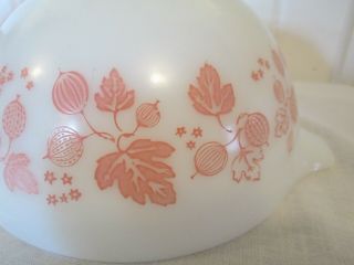 2 VINTAGE Pyrex USA PINK GOOSEBERRY Pint Cinderella Mixing Bowl 441 442 8