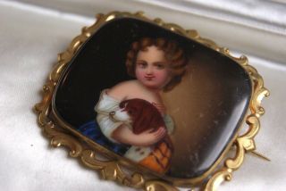 FINE ANTIQUE LARGE VICTORIAN BROOCH SPANIEL DOG & YOUNG GIRL 5.  5 X 4.  6 CM 7.  2 G 3