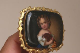 FINE ANTIQUE LARGE VICTORIAN BROOCH SPANIEL DOG & YOUNG GIRL 5.  5 X 4.  6 CM 7.  2 G 4