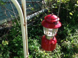 Vintage Coleman 200a Lantern Red Single Mantle 1964 Bubble Glass Camp Fish Hunt 8