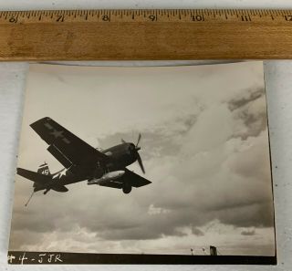Wwii Photo Us Navy Aircraft Fighter Planes Flight Carrier Uss Essex