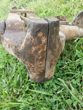 Antique/Vintage Blacksmith Post Leg Vise 5