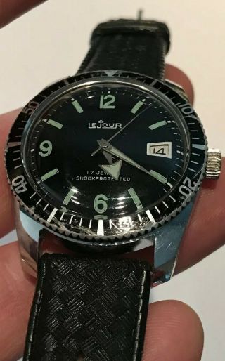 LeJour Vintage Wind up Dive Watch in keeping time 35.  5mm 4